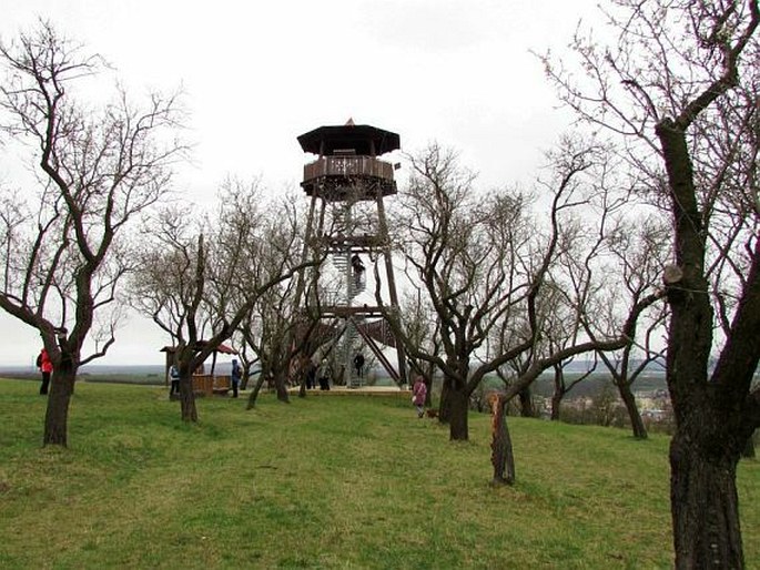 Hustopeče, Mandloňová naučná stezka