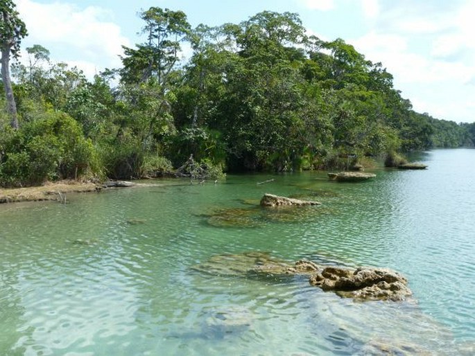 Guatemala, Parque Nacional Laguna Lachuá