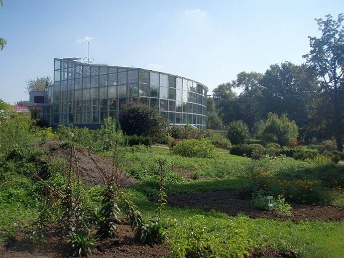 Botanická zahrada léčivých rostlin Farmaceutické fakulty Univerzity Karlovy, Hradec Králové